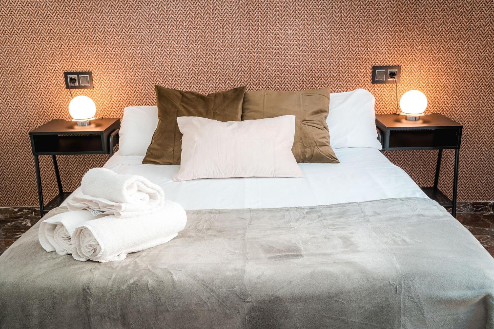 Qh Ayuntamiento Apartment Granada Bagian luar foto