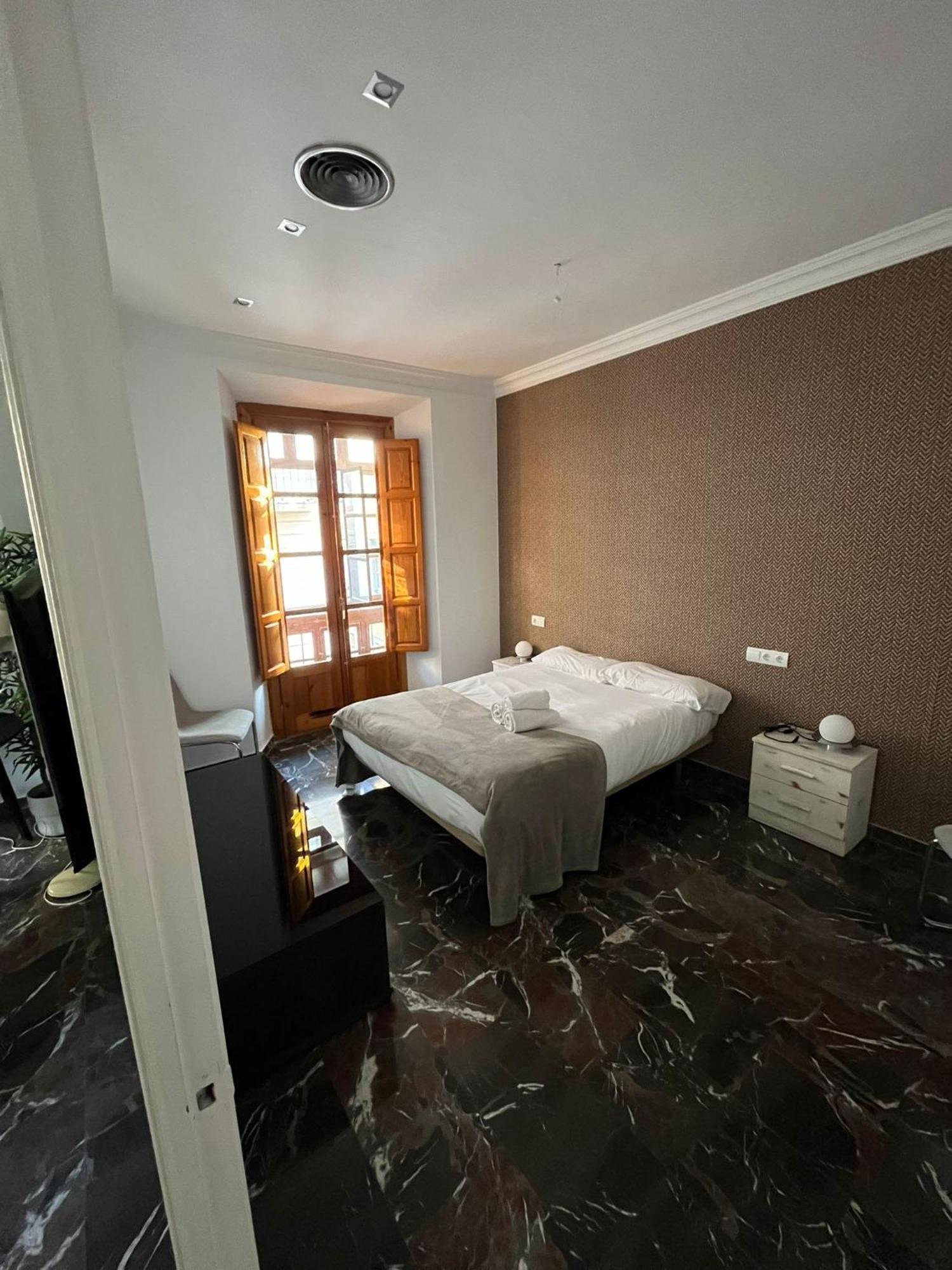 Qh Ayuntamiento Apartment Granada Bagian luar foto