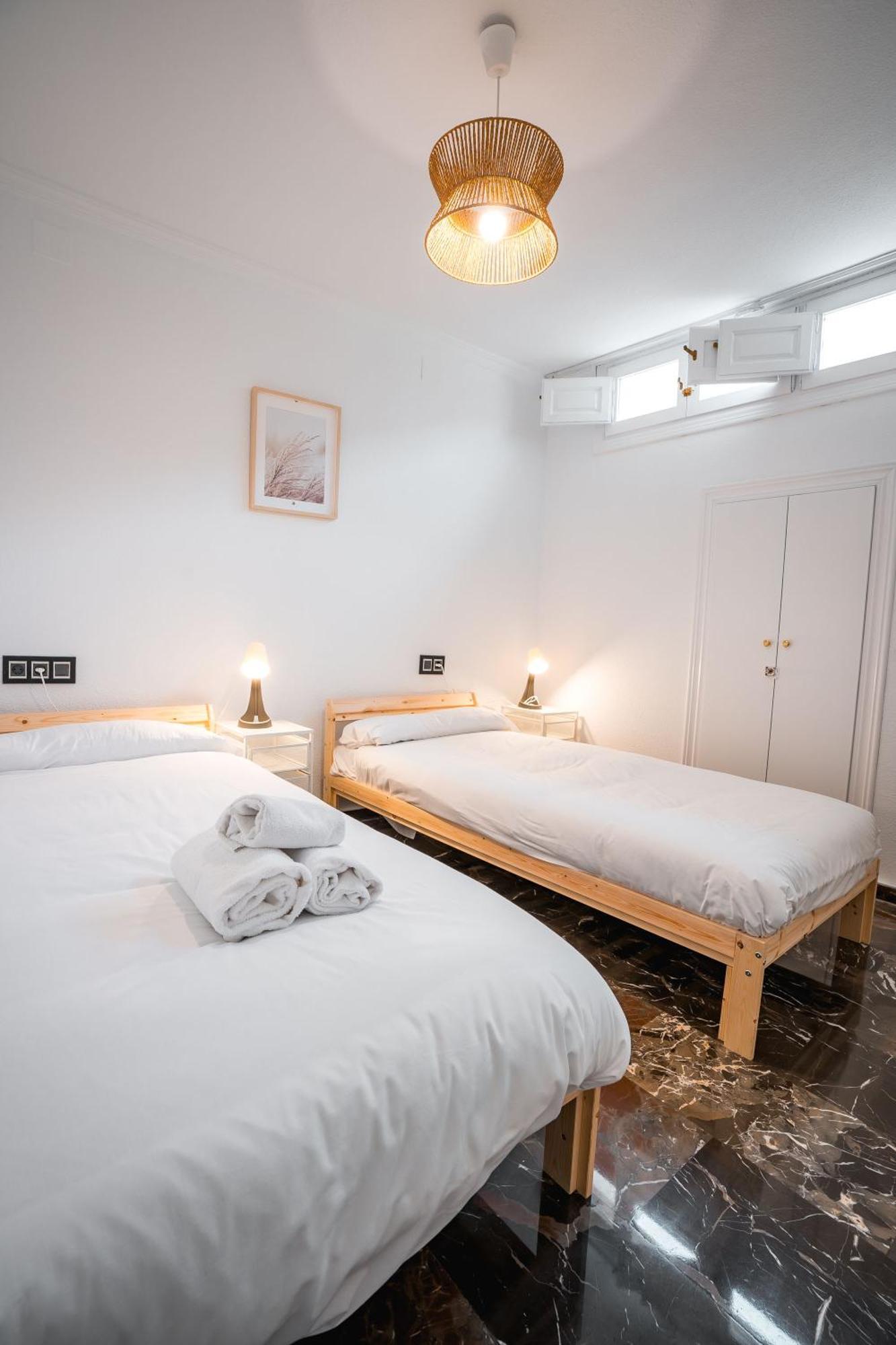 Qh Ayuntamiento Apartment Granada Bagian luar foto
